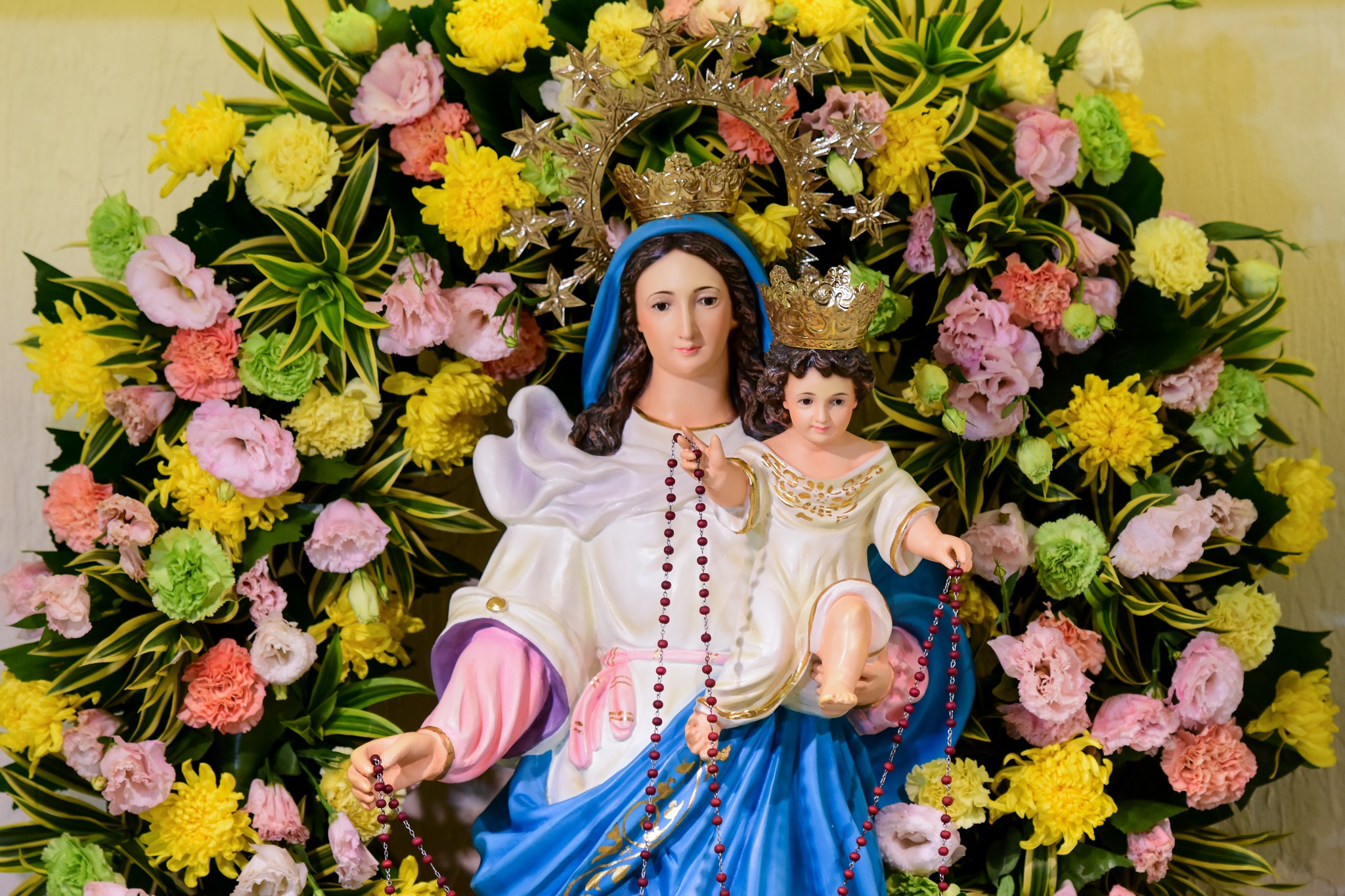 Interior view of SM Makati Chapel